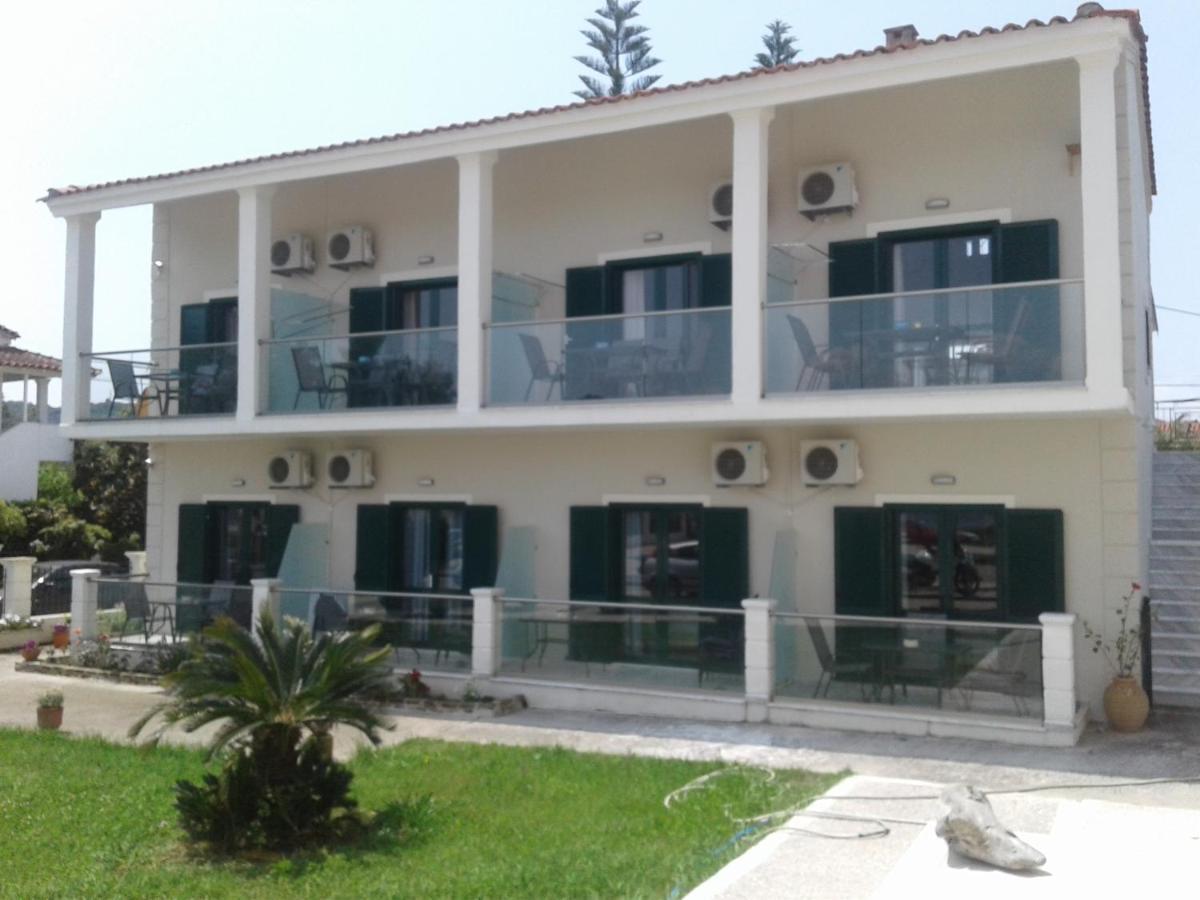 Umbrella Beach Apartments Кавос Екстер'єр фото
