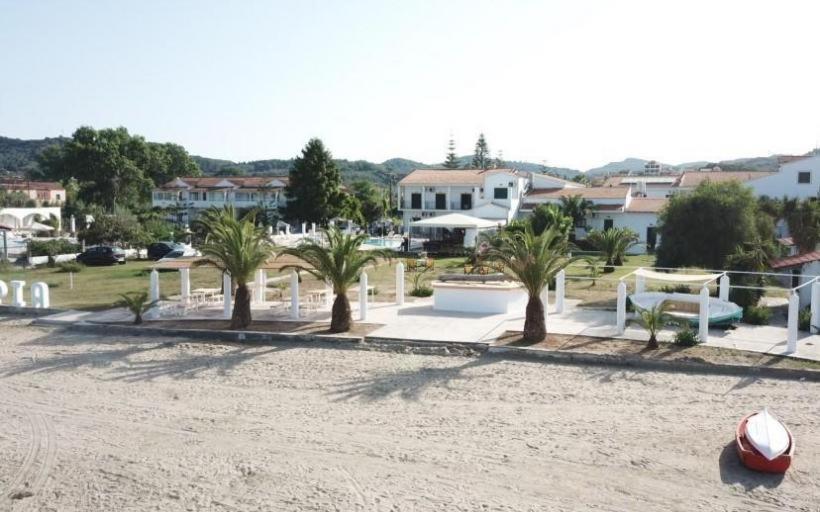 Umbrella Beach Apartments Кавос Екстер'єр фото