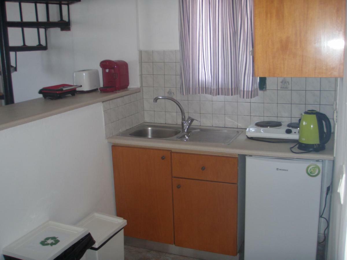 Umbrella Beach Apartments Кавос Екстер'єр фото