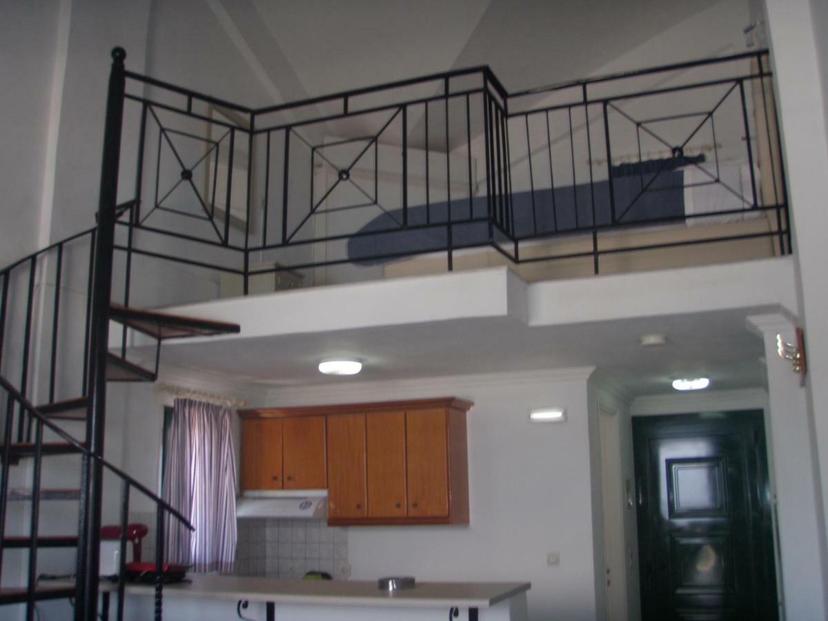 Umbrella Beach Apartments Кавос Екстер'єр фото